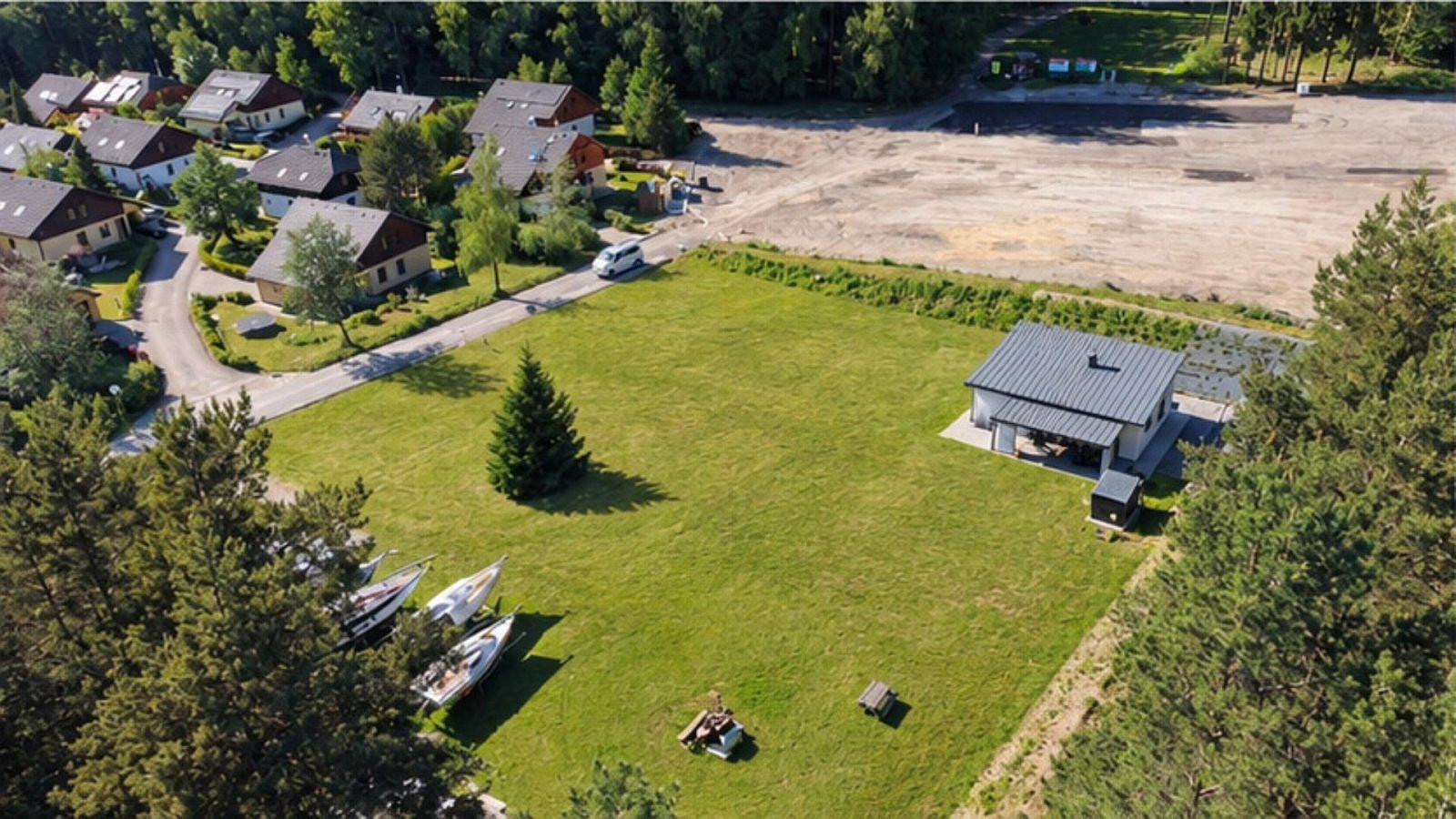 Prodej komerčního pozemku 699 m² – fotografie 5