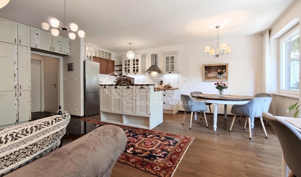 Pronájem bytu 3+kk 81 m², Praha – náhled fotky 2