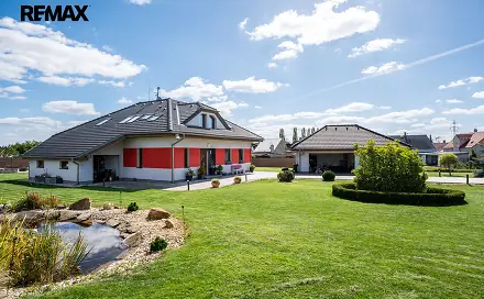 Prodej domu 300 m² s pozemkem 3 877 m², U hřiště, Otvice, okres Chomutov