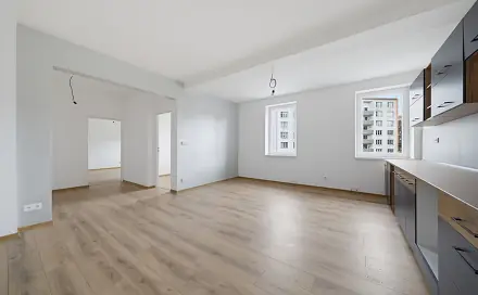 Prodej bytu 4+kk 77 m², Závodu míru, Karlovy Vary - Stará Role