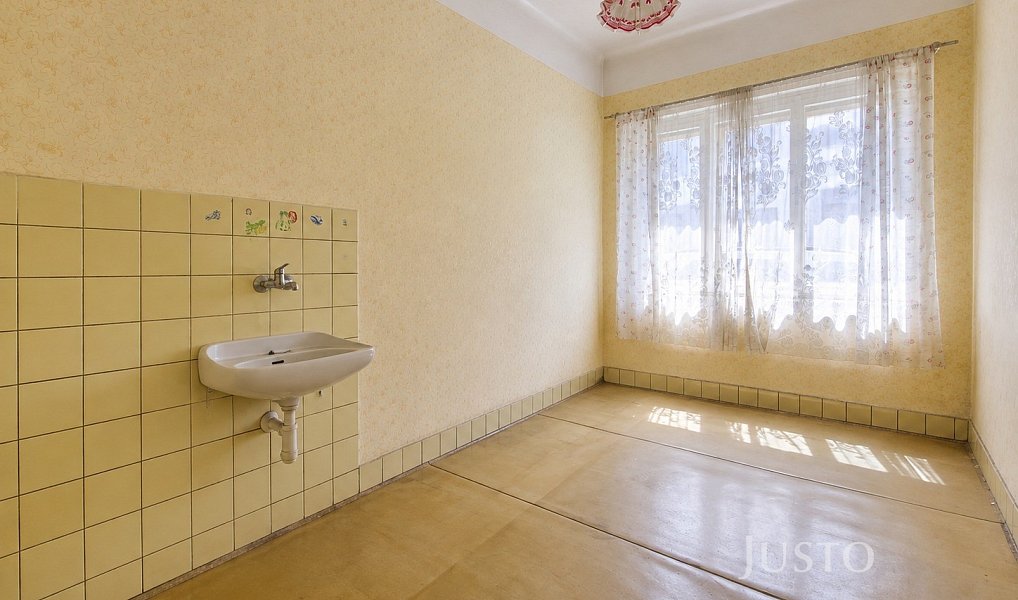 Prodej domu 70 m² s pozemkem 535 m², Blatná – náhled fotky 2