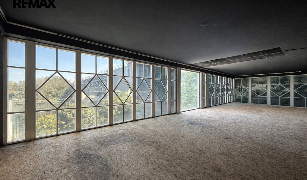 Pronájem obchodních prostor 595 m², Plzeň – náhled fotky 11