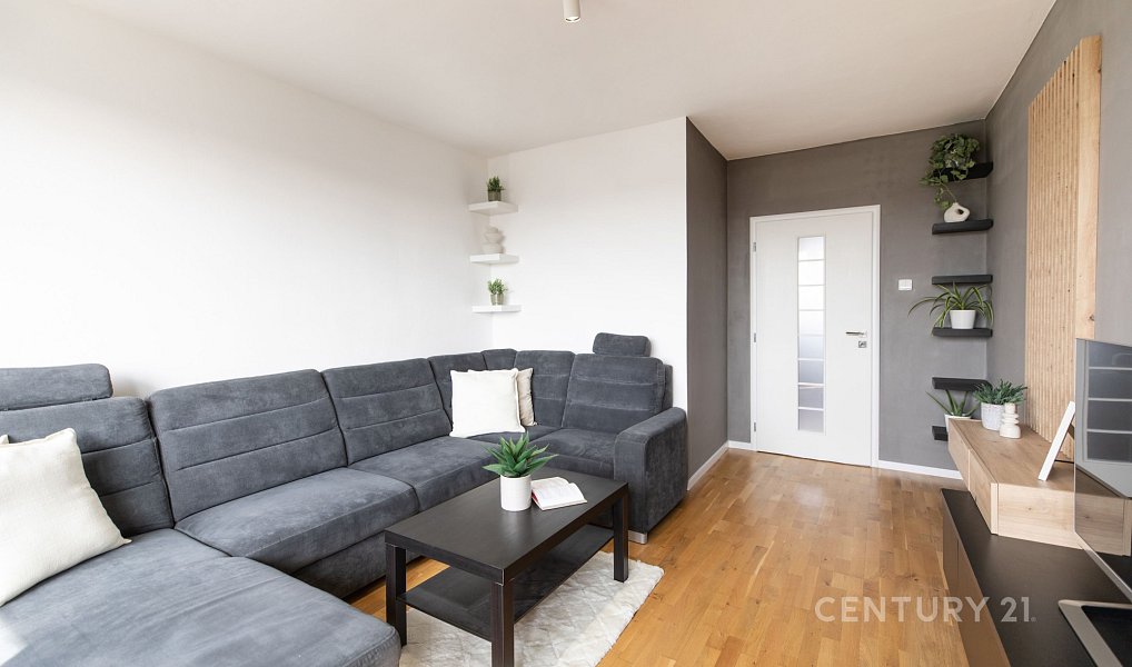 Prodej bytu 3+1 71 m², Bečváry – náhled fotky 3