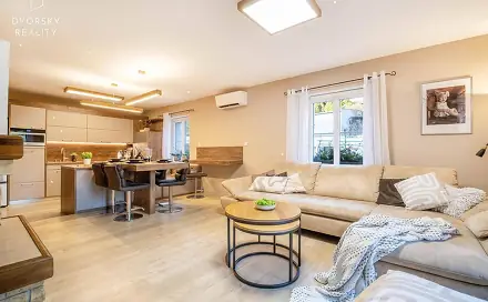 Prodej domu 236 m² s pozemkem 678 m², Koněvova, Mladá Boleslav - Čejetice