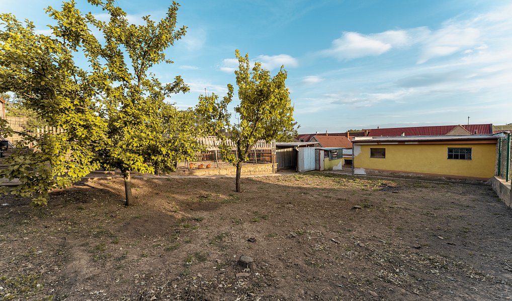 Prodej domu 200 m² s pozemkem 1 330 m², Kubšice – náhled fotky 30