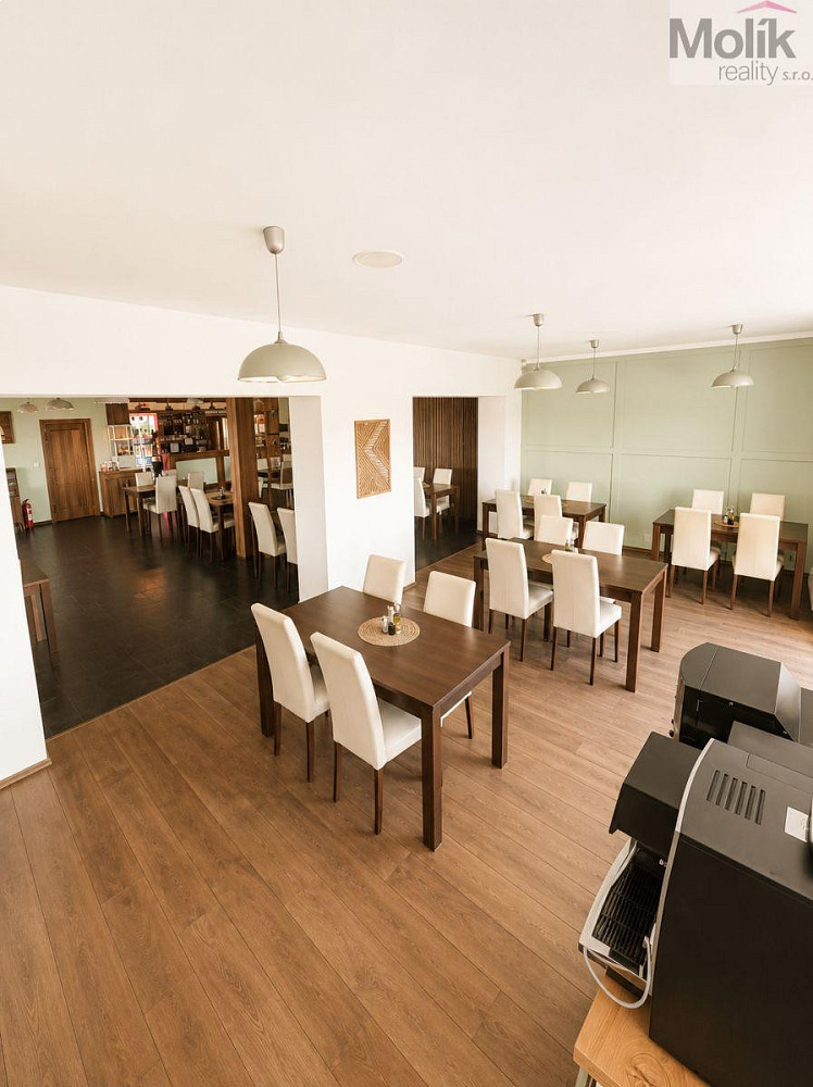 Pronájem restaurace 824 m² — photo 4