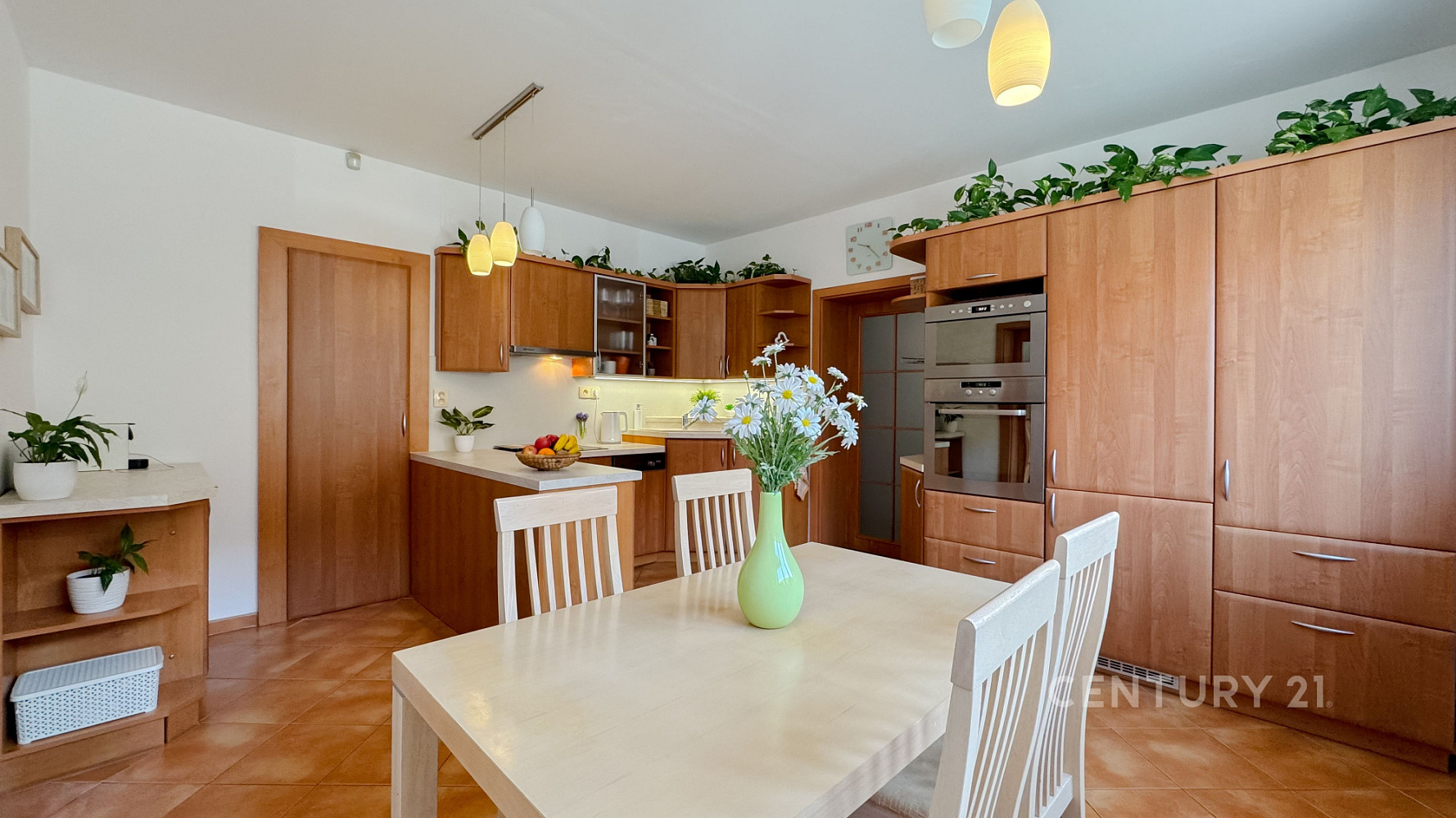 Prodej domu 174 m² s pozemkem 863 m² – další