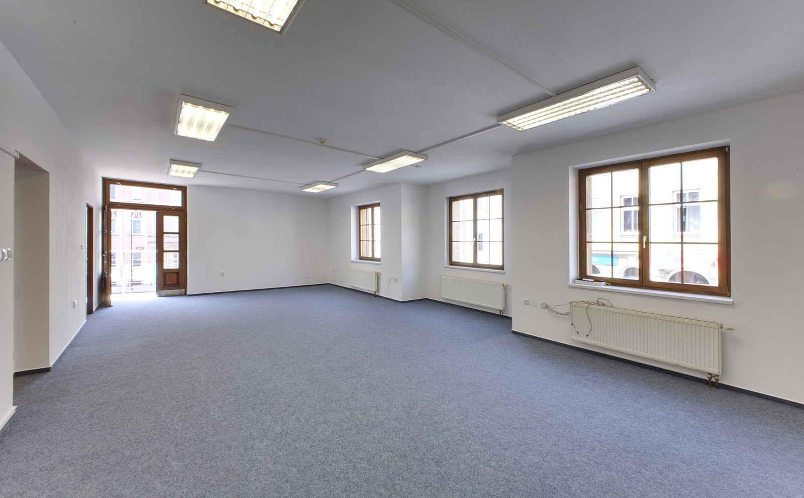 Pronájem kanceláře 55 m² – fotografie 2