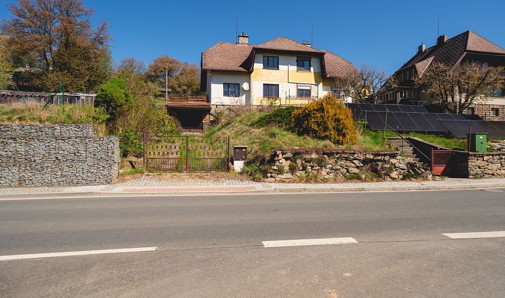 Prodej domu 178 m² s pozemkem 525 m², Dešenice – náhled fotky 3