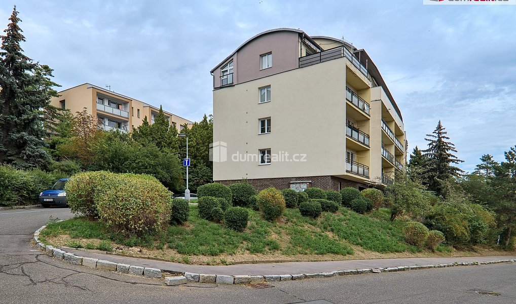 Prodej bytu 3+1 80 m², Praha – náhled fotky 2