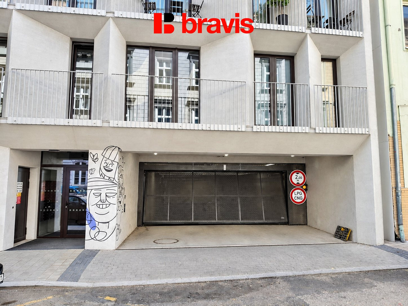 Pronájem garážového stání Pekárenský dvůr, Brno - Zábrdovice, 13 m2 – fotografie 3