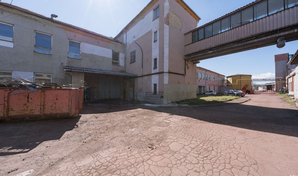 Prodej výrobních prostor 6 500 m², Světlá Hora – náhled fotky 3