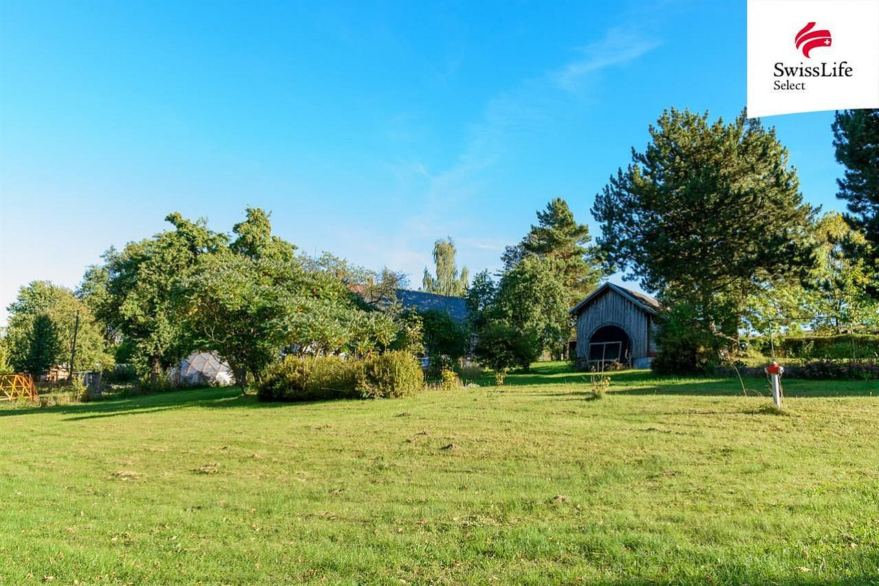 Prodej stavebního pozemku 2 762 m²