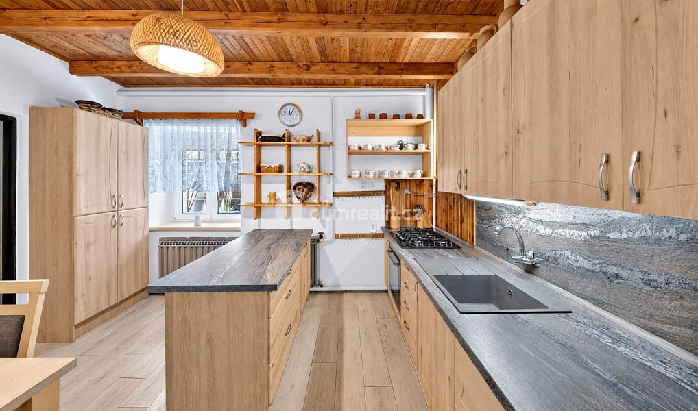 Prodej domu 743 m² s pozemkem 743 m², Mšecké Žehrovice – náhled fotky 3
