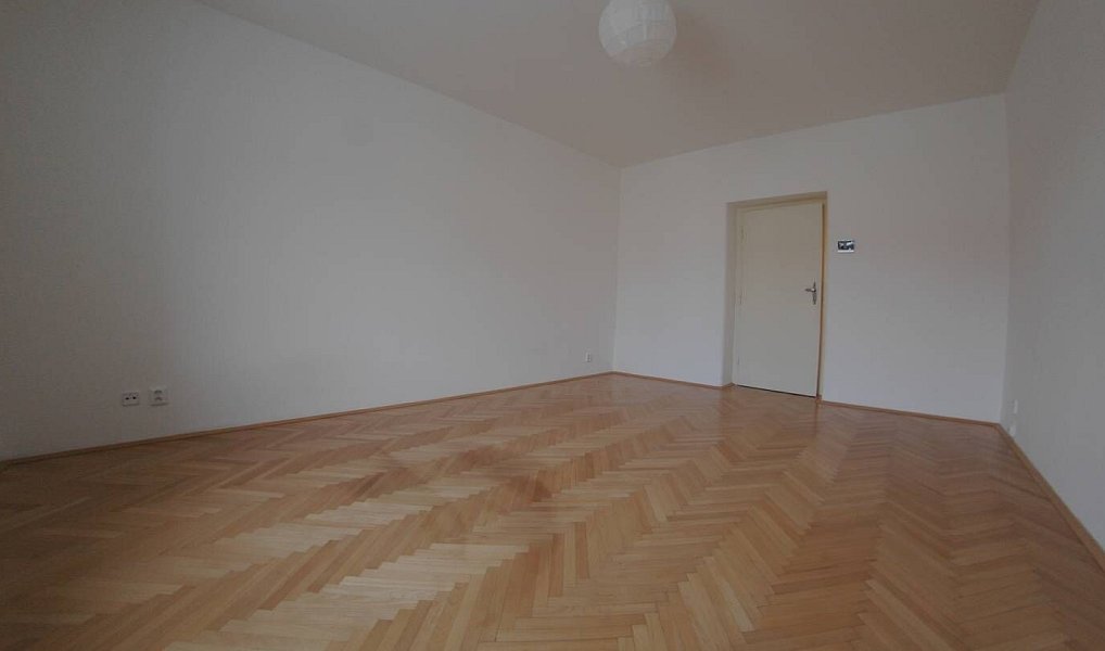 Pronájem bytu 2+1 78 m², Plzeň – náhled fotky 4