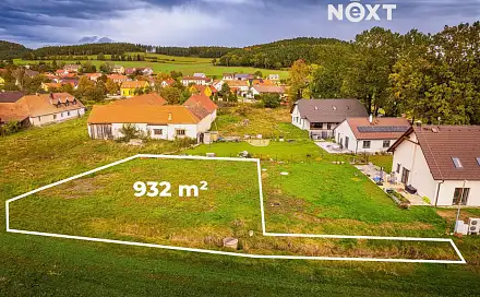 Prodej stavebního pozemku 932 m², Nová Ves