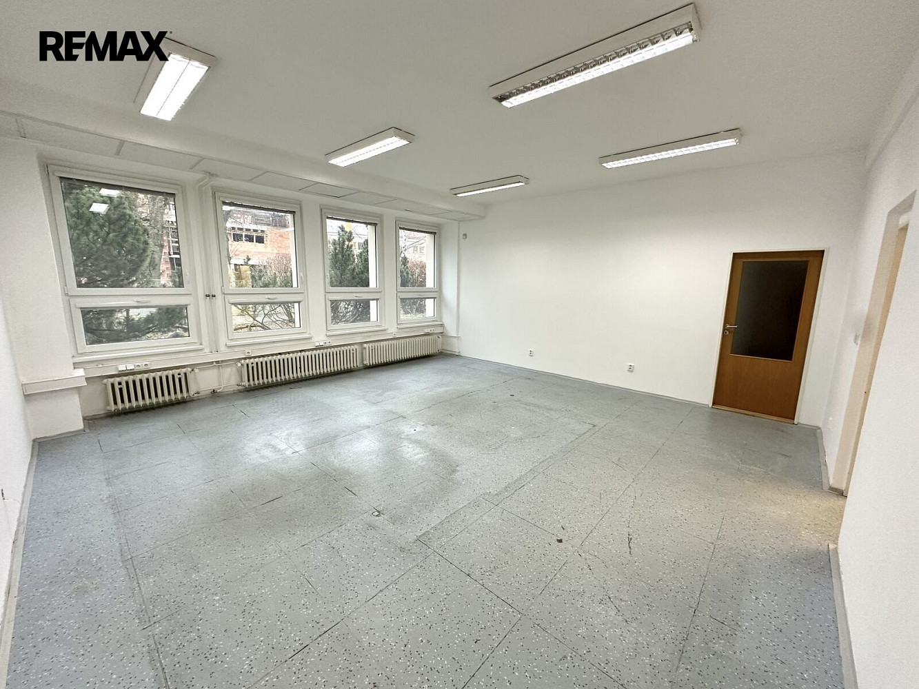 Pronájem kancelářských prostor 45,33 m² ve Vsetíně, ul. Jiráskova