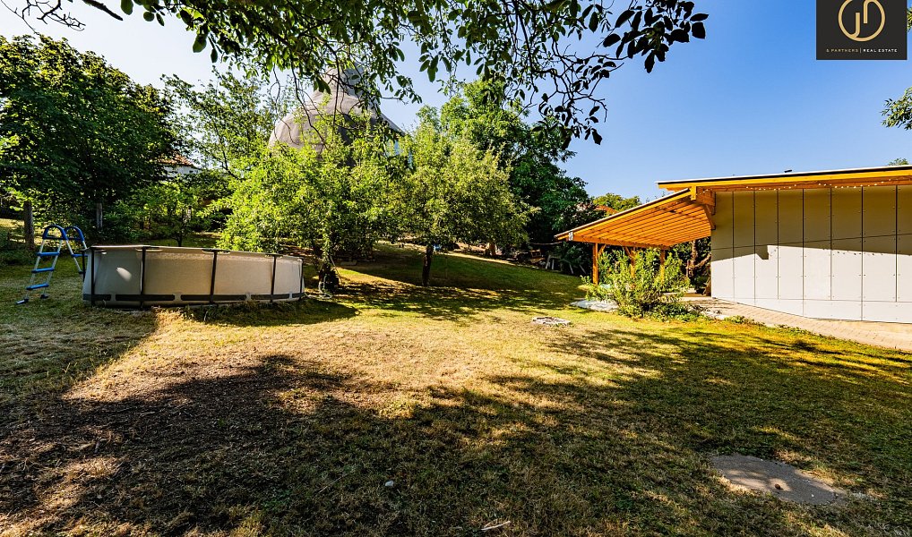 Prodej stavebního pozemku 721 m², Praha – náhled fotky 3