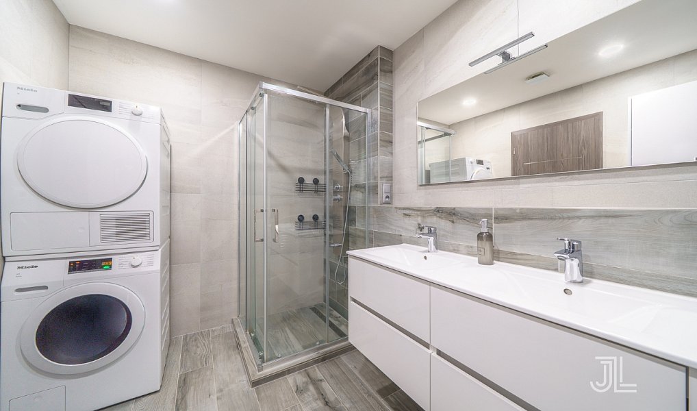 Prodej bytu 5+kk 120 m², Karlovy Vary – náhled fotky 3