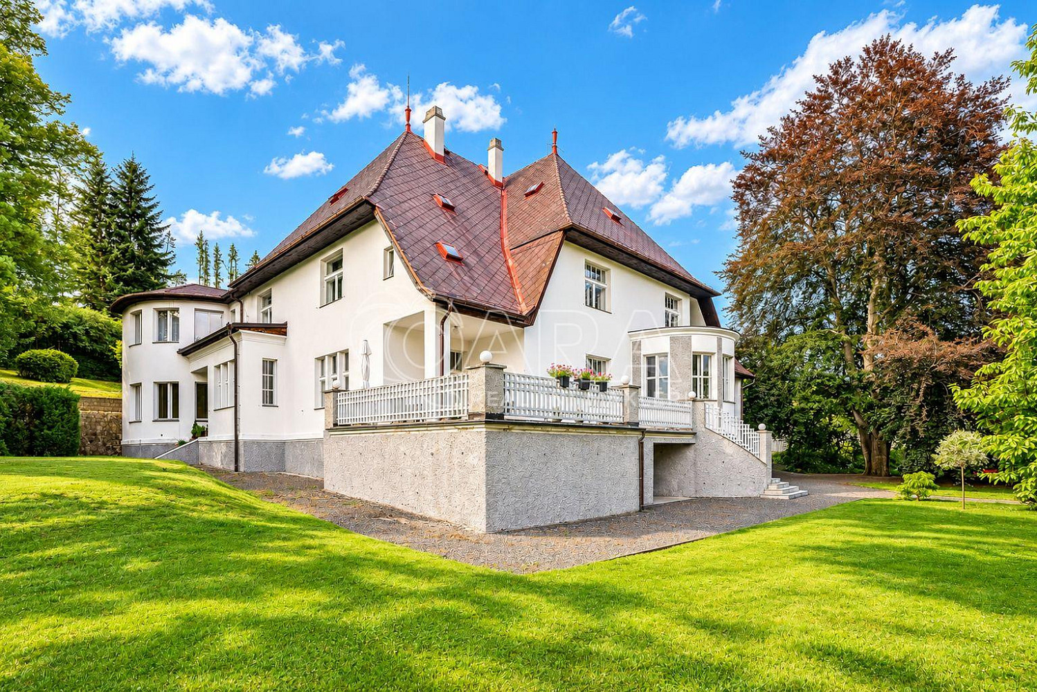 Prodej komerčního objektu (jiného typu) 747 m² – fotografie 2