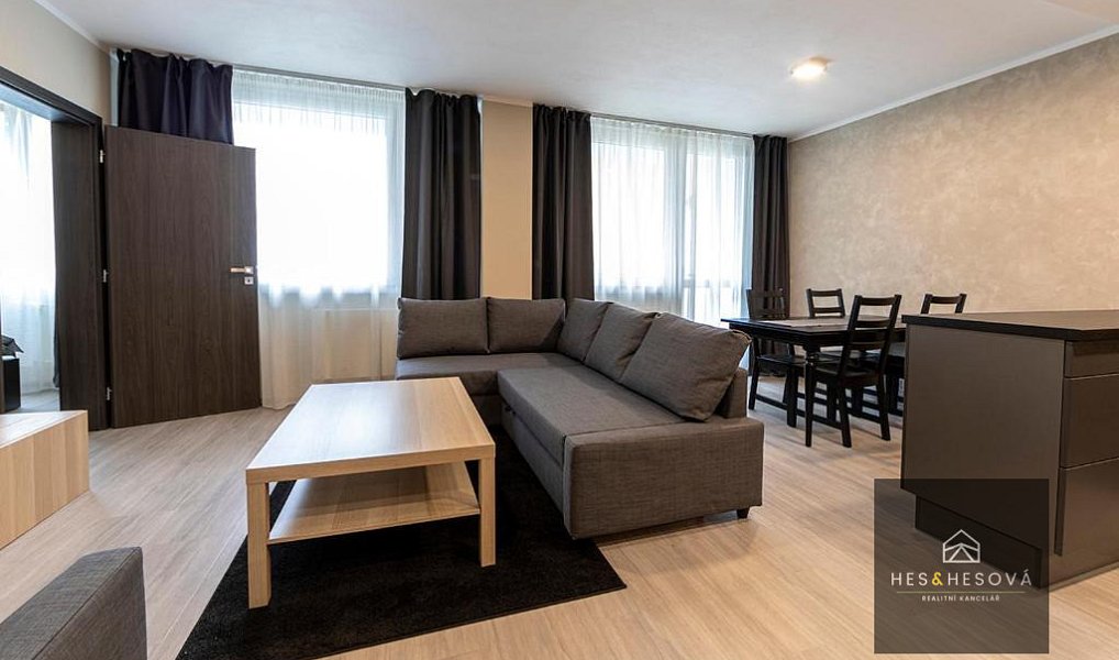 Prodej bytu 5+kk 124 m², Praha – náhled fotky 4