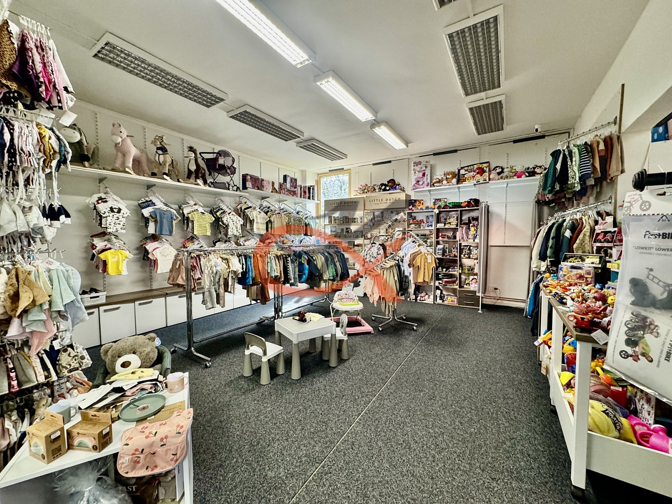 Pronájem obchodních prostor 293 m² – fotografie 3