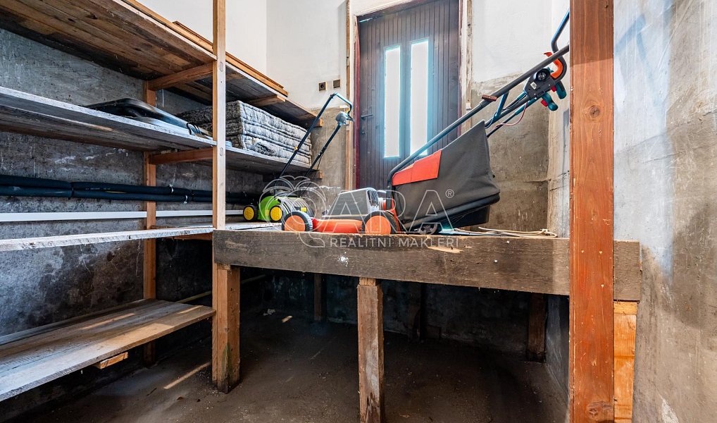 Prodej domu 250 m² s pozemkem 468 m², Tlustice – náhled fotky 29