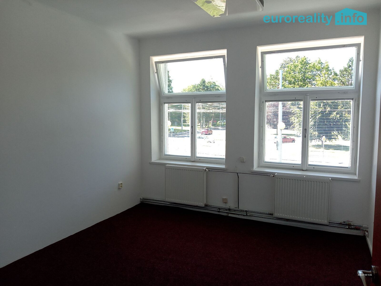 Pronájem kanceláře 14 m² – fotografie 2