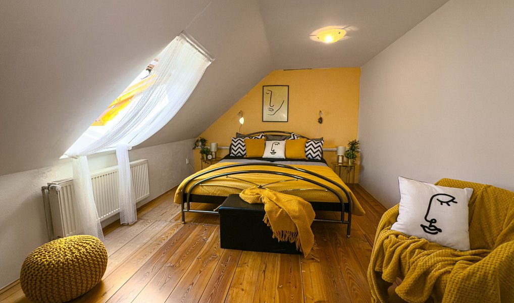 Prodej domu 206 m² s pozemkem 1 607 m², Újezdec – náhled fotky 13
