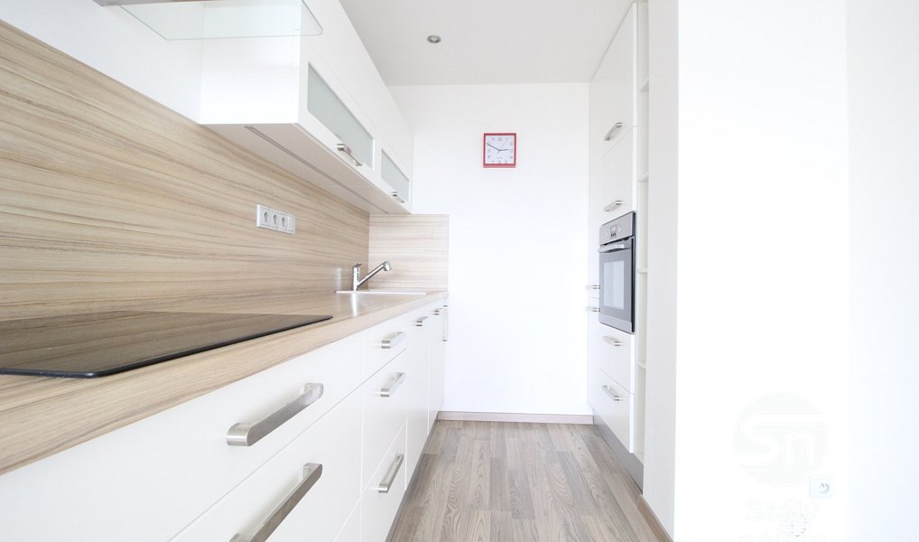 Pronájem bytu 3+kk 58 m², Praha – náhled fotky 2