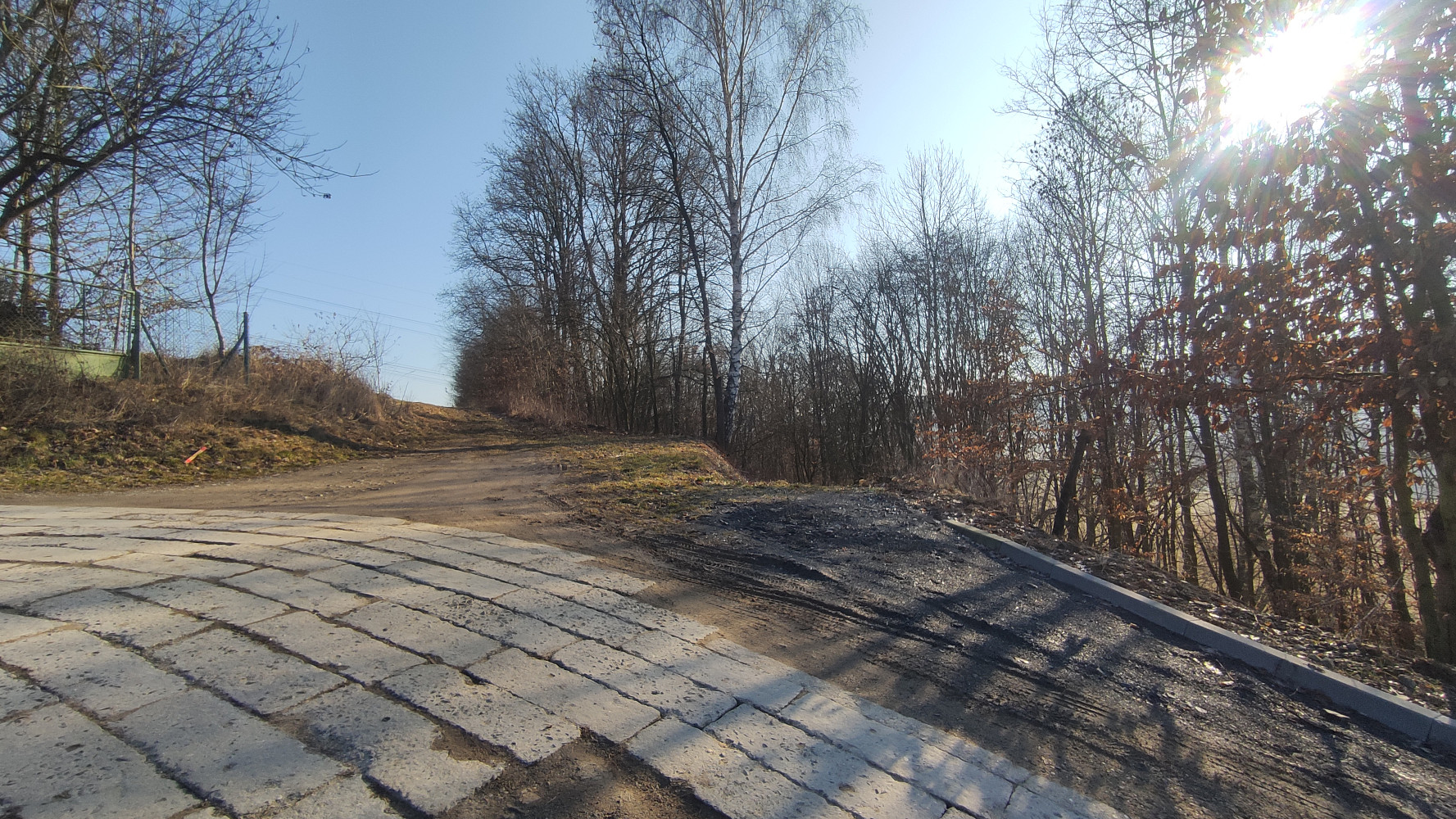 Prodej stavebního pozemku 705 m² – pohled 3