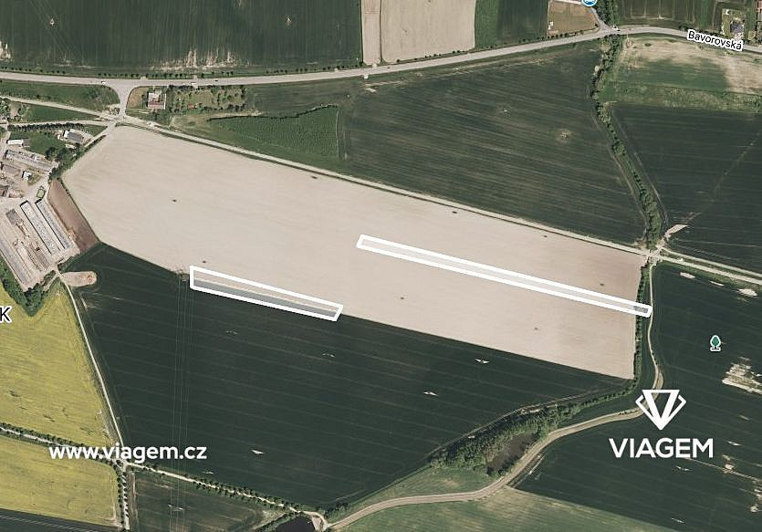 Prodej pole 2 464 m²