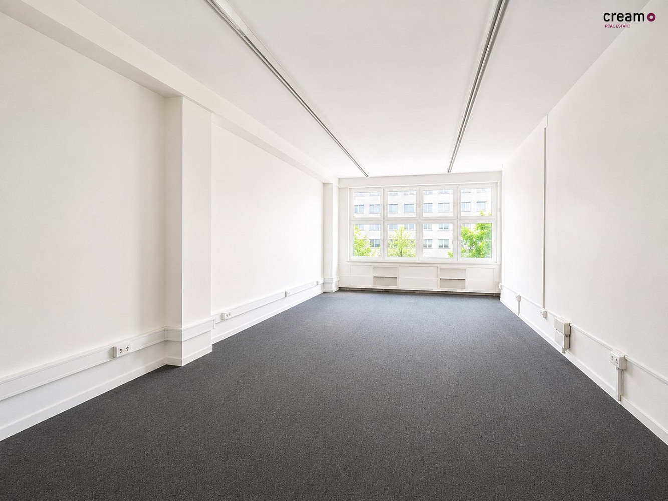 Pronájem kanceláře 179 m²