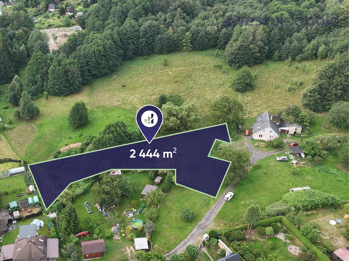 Prodej stavebního pozemku 2 444 m²