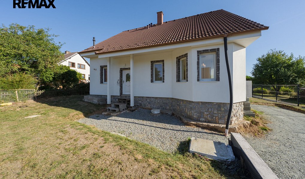 Prodej domu 174 m² s pozemkem 586 m², Malá Lhota – náhled fotky 2