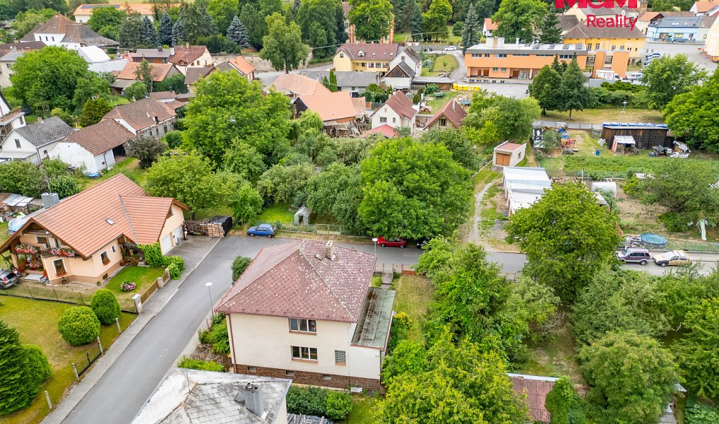 Prodej domu 256 m² s pozemkem 660 m², Čestice – náhled fotky 30