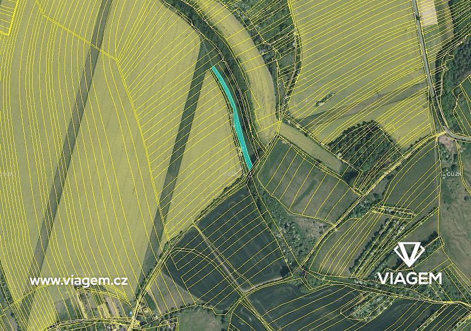 Pole 2 205 m², Podíl 50 % o výměře 1 103 m² – pohled 3
