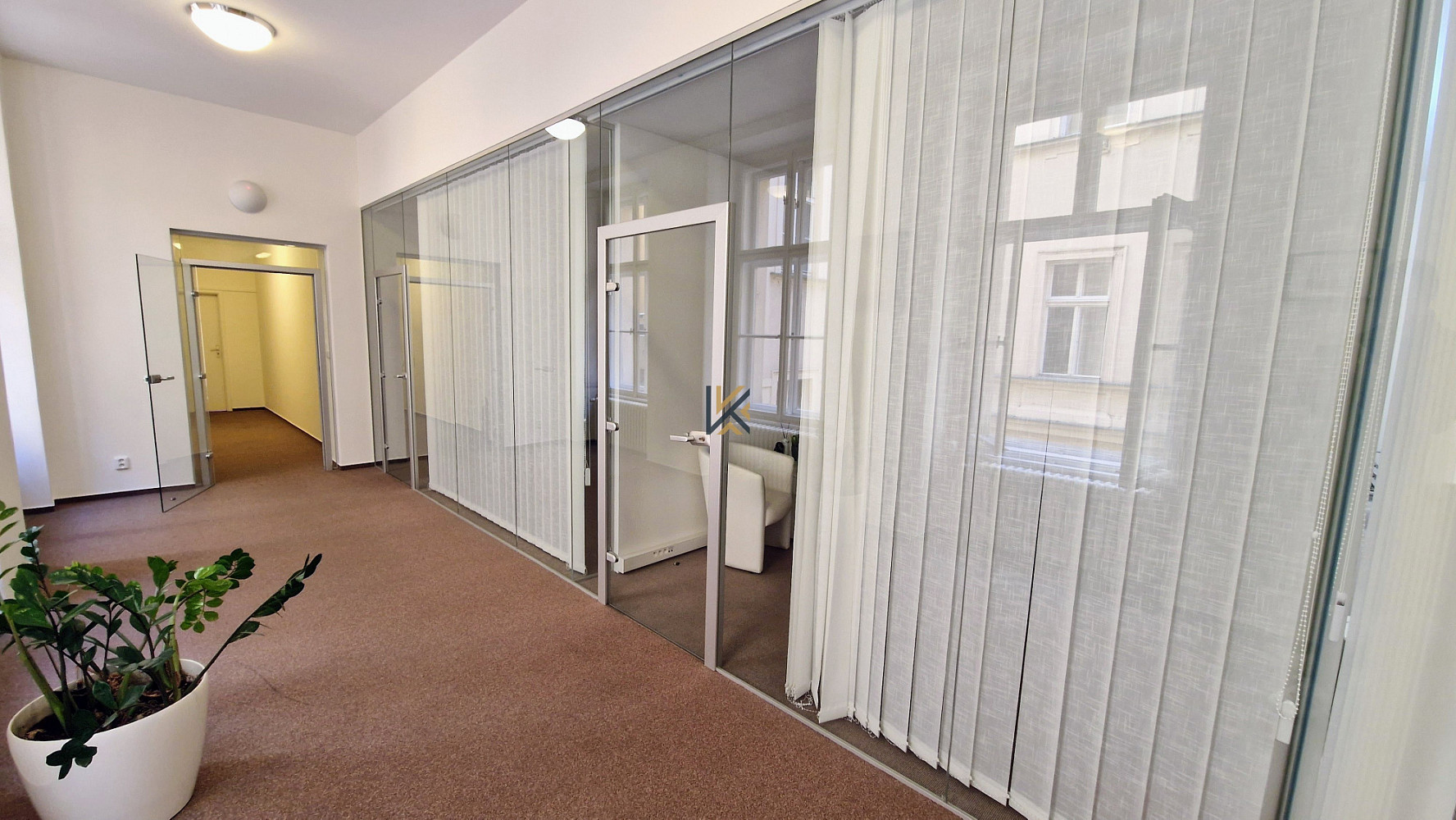 Pronájem kanceláře 20 m² – pohled 2