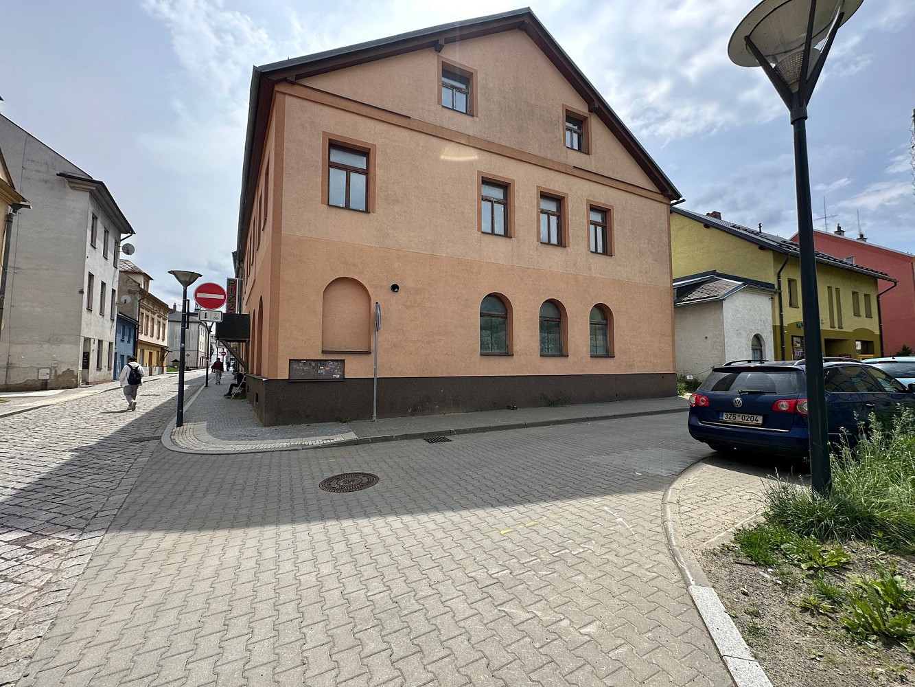 Prodej domu 750 m² s pozemkem 433 m² – fotografie 2