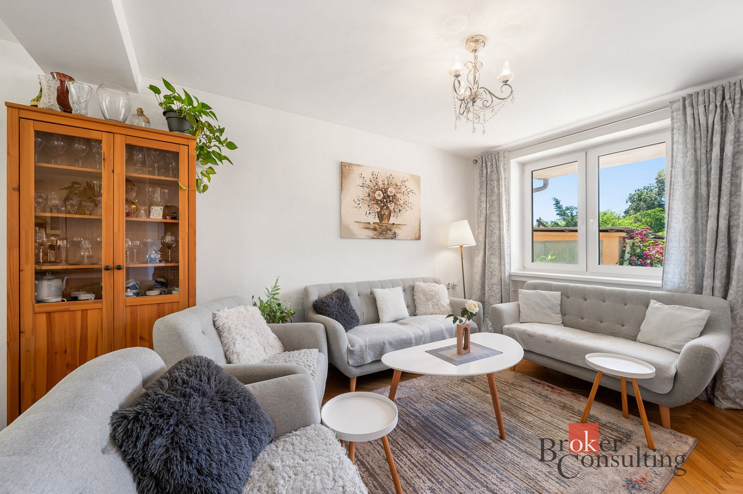 Prodej domu 220 m² s pozemkem 208 m² — photo 2