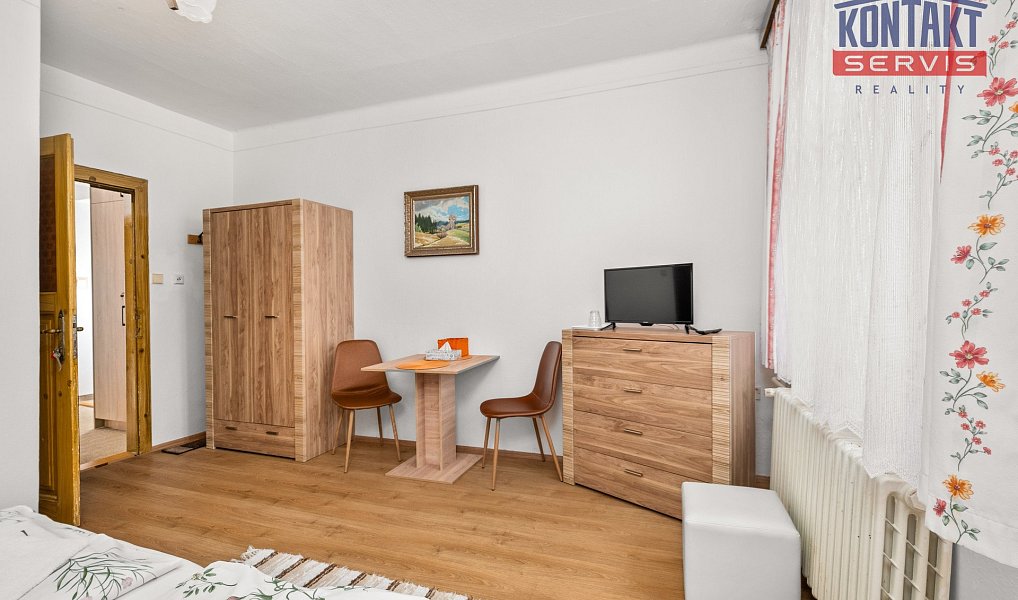 Prodej domu 660 m² s pozemkem 971 m², Stachy – náhled fotky 33
