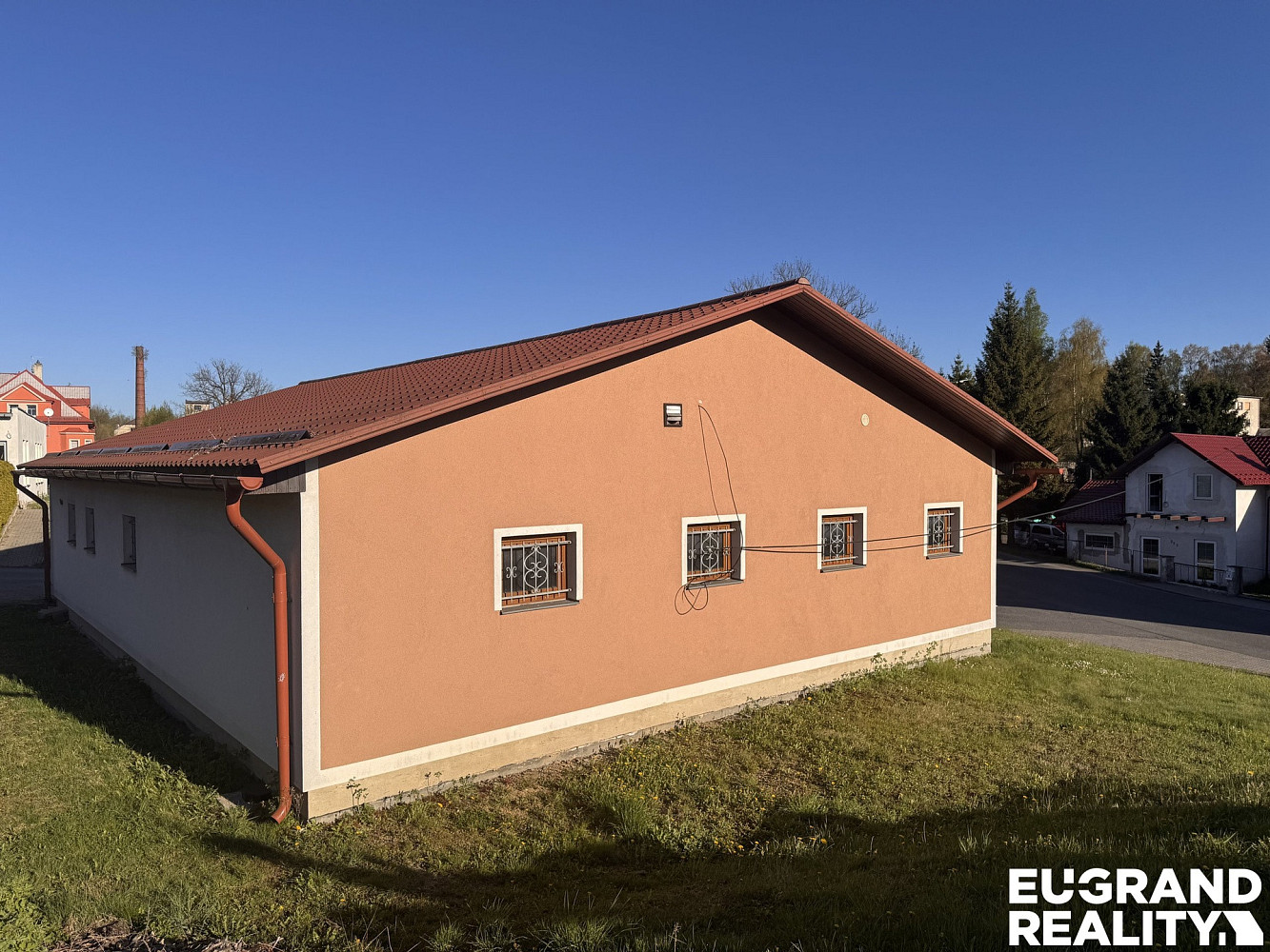 Prodej obchodních prostor 170 m² – fotografie 3
