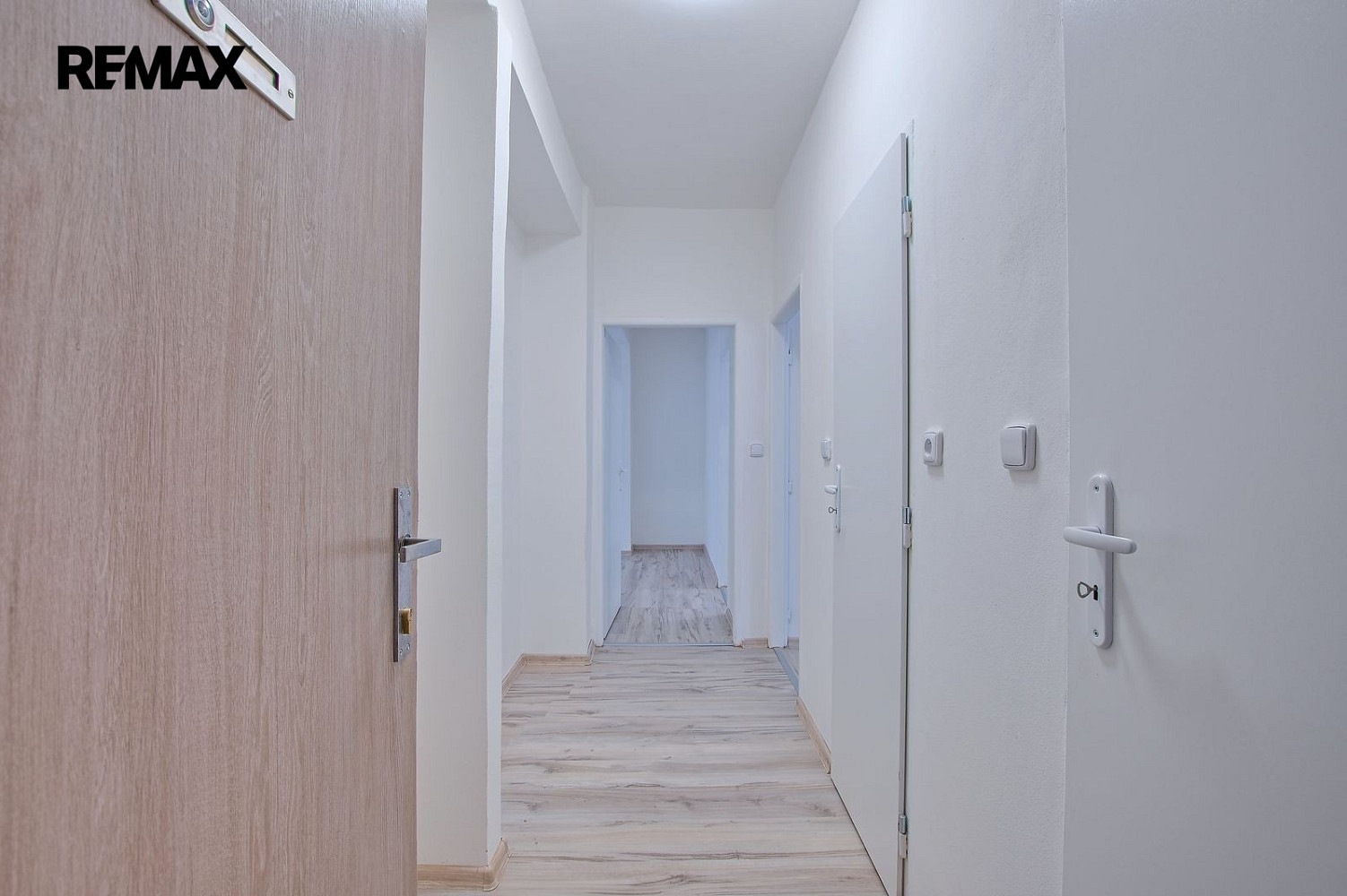 Pronájem bytu 2+1 58 m² – fotografie 3