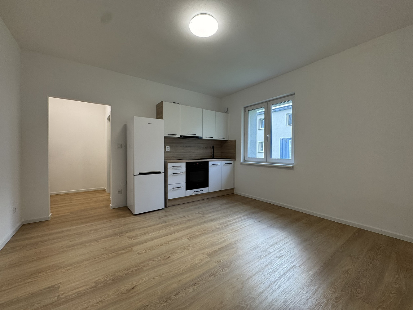 Pronájem bytu 2+kk 38 m² – pohled 5