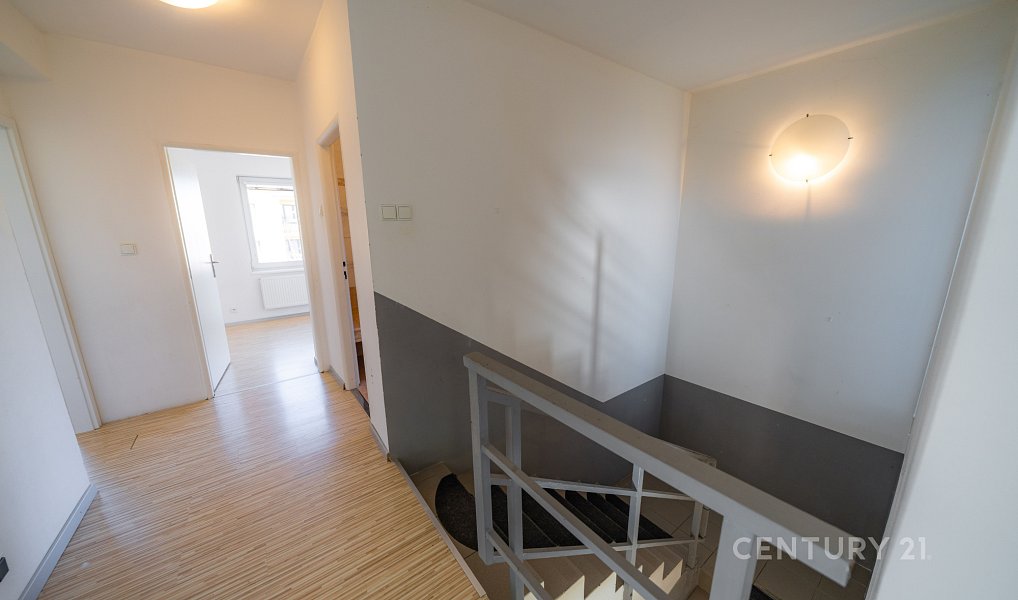 Prodej domu 217 m² s pozemkem 800 m², Nehvizdy – náhled fotky 15