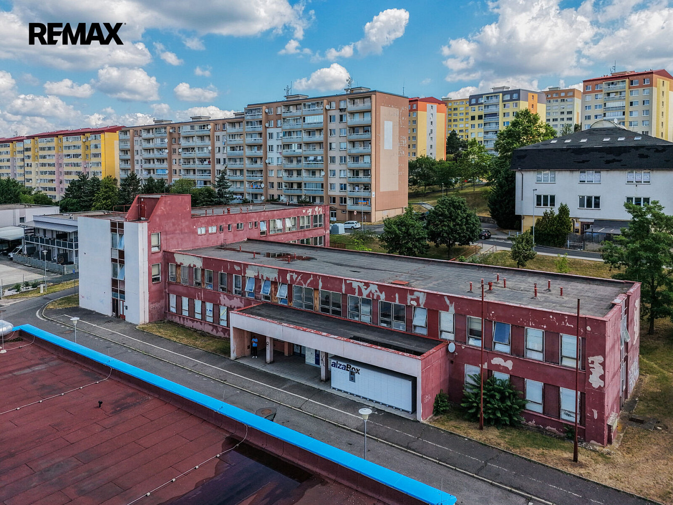 Pronájem komerčního objektu (jiného typu) 500 m²