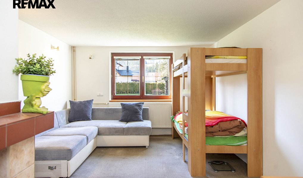 Prodej domu 302 m² s pozemkem 1 176 m², Ratiboř – náhled fotky 36