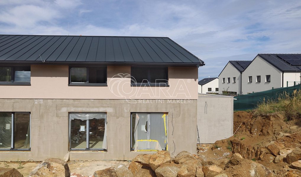 Prodej domu 156 m² s pozemkem 676 m², Kamenice – náhled fotky 9