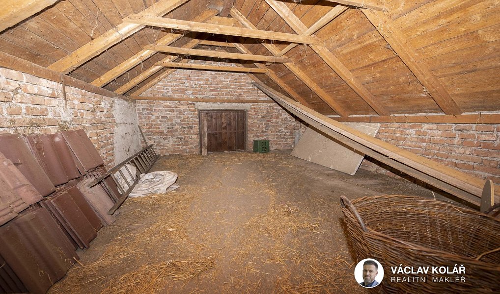 Prodej domu 196 m² s pozemkem 805 m², Stěžery – náhled fotky 44