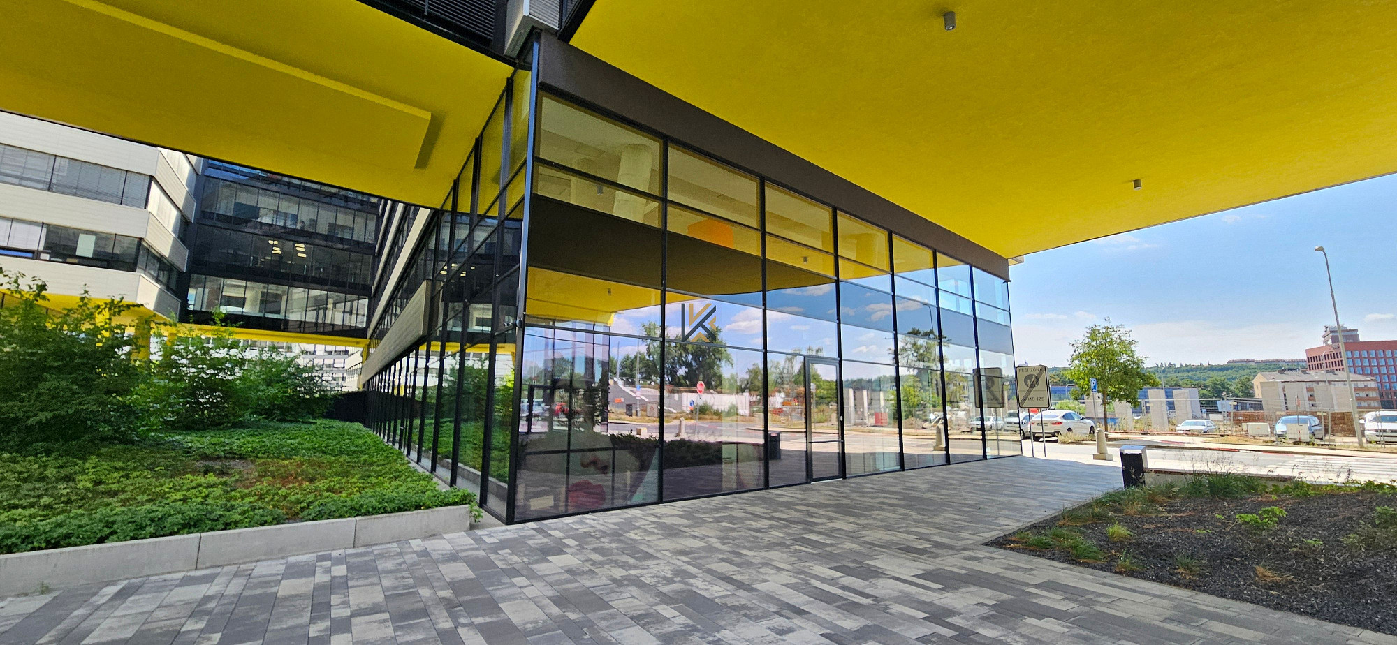 Pronájem obchodních prostor 156 m²